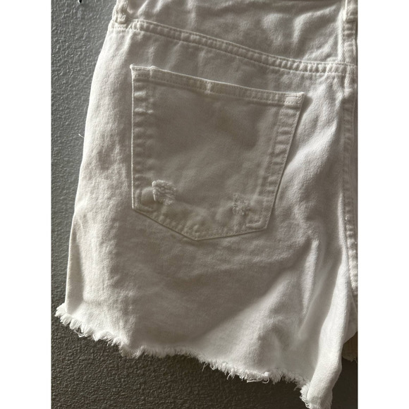 NWT Free People Women's Optic White Maggie Mid-Rise Cut-Out Shorts Size 31 - Picture 9 of 10